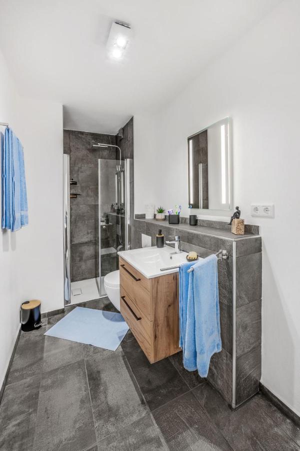 Cityoase Im Zentrum Mit 24-7 Self Check-In, Wlan & Smart Tv Киль Экстерьер фото